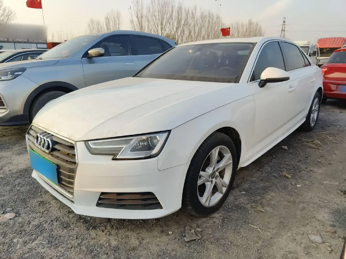 2017 Audi A4L 2.0T 190HP L4 7DCT