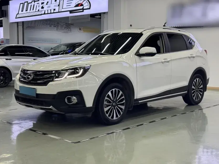 2015 GAC Trumpchi GS5 Super 1.8T 177HP L4 5AT