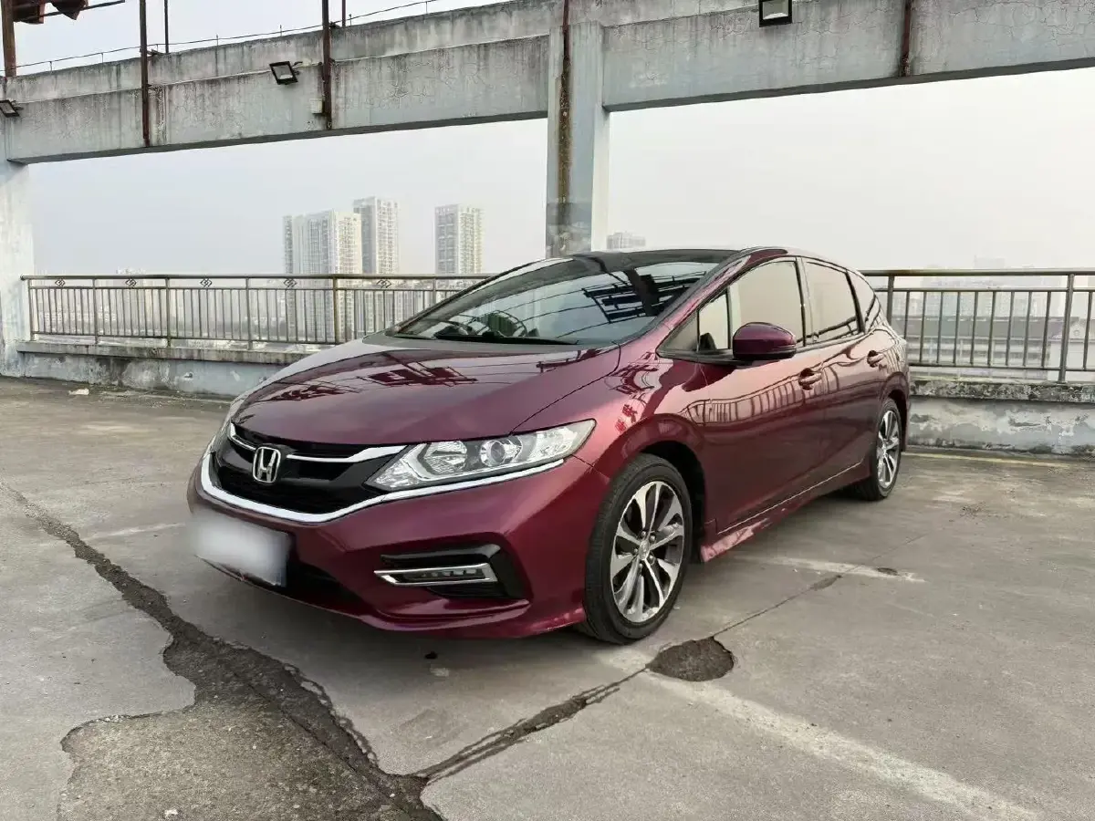 2017 Honda Jade 1.5T 156HP L4 CVT