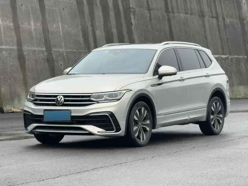 2022 Volkswagen Tiguan L 2.0T 186HP L4 7DCT