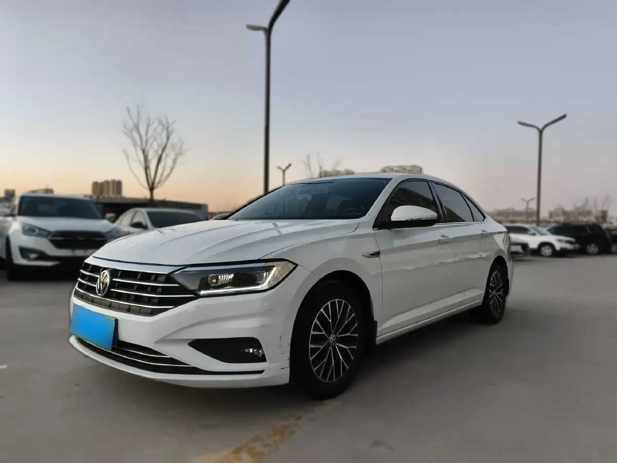 2019 Volkswagen Sagitar 1.4T 150HP L4 7DCT
