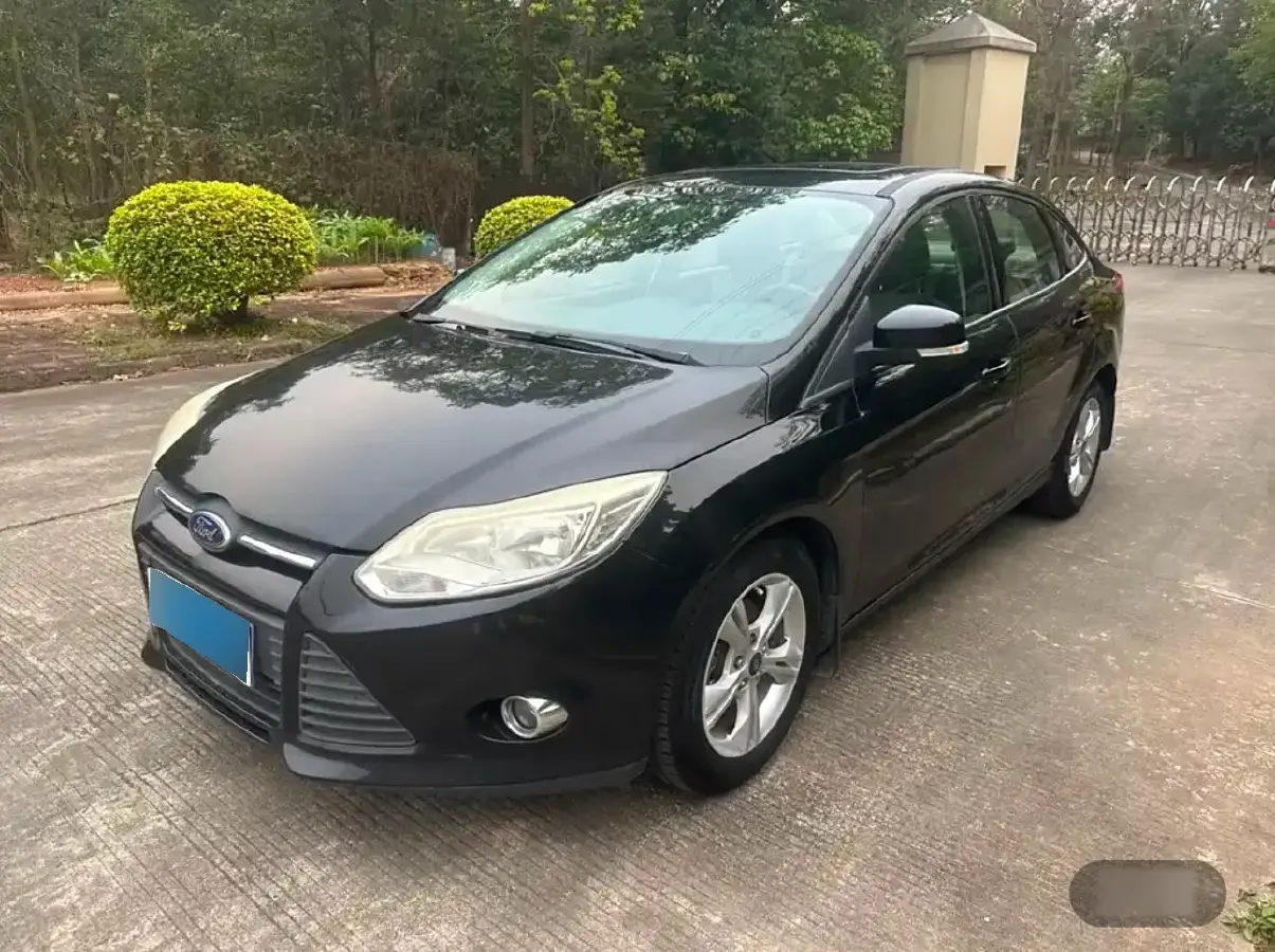 2012 Ford Focus 1.6L 125HP L4 6DCT
