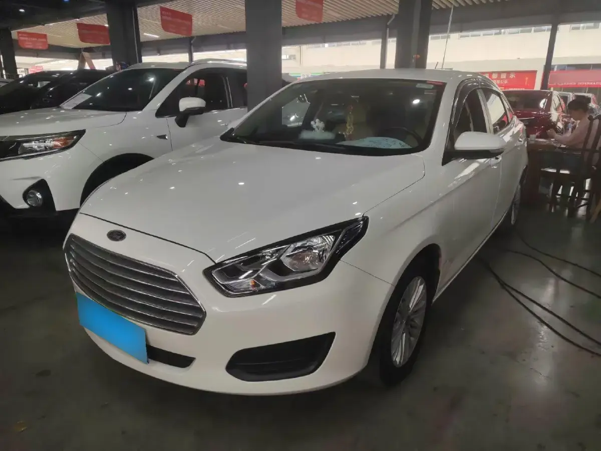 2017 Ford Escort 1.5L 113HP L4 6AT