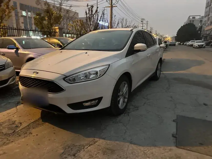 2018 Ford Focus 1.6L 125HP L4 6DCT