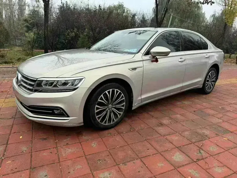 2018 Volkswagen Phideon 2.0T 224HP L4 7DCT