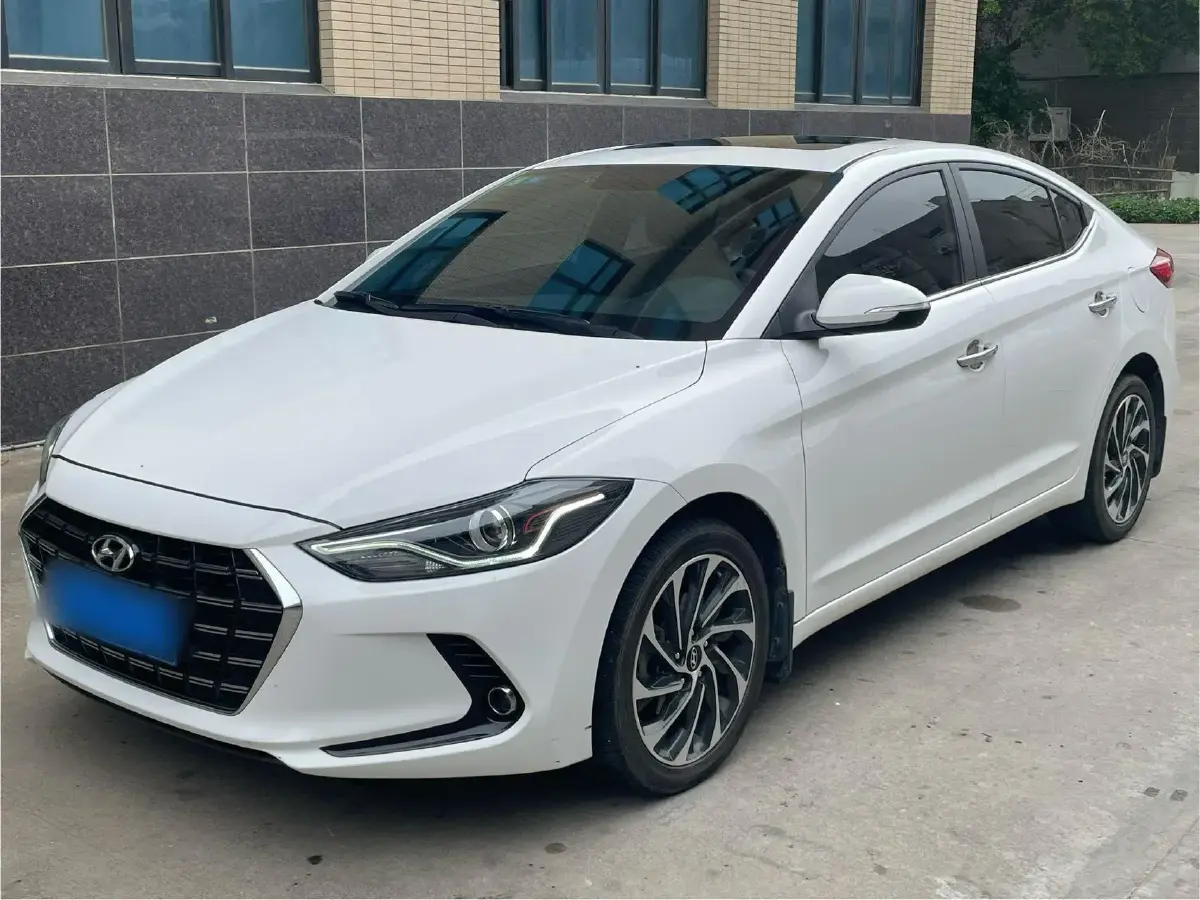2019 Hyundai Elantra 1.4T 130HP L4 7DCT