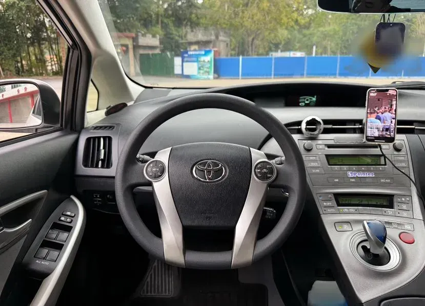 2012 Toyota Prius 1.8L 99HP L4 E-CVT Hybrid,autocango,china used car exporter,china ev exporter,chinese used car exporter,chinese used ev exporter