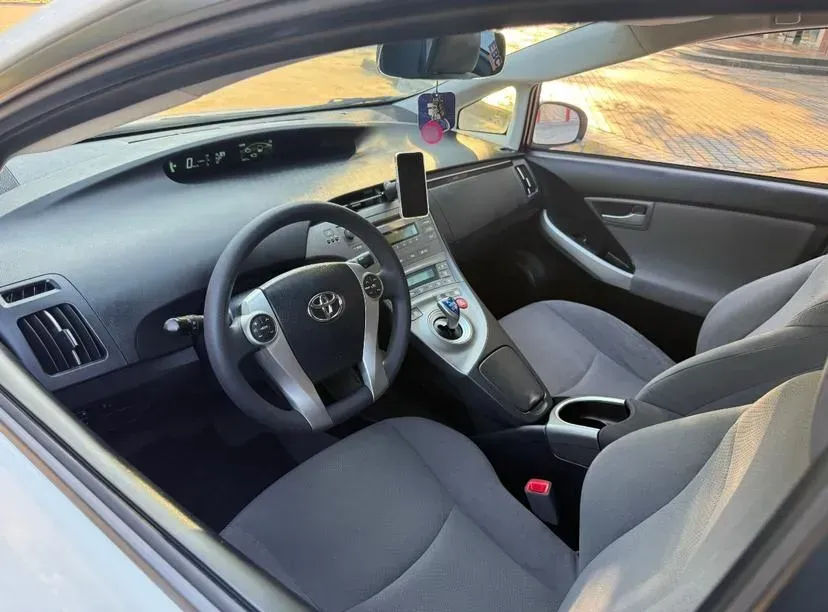 2012 Toyota Prius 1.8L 99HP L4 E-CVT Hybrid,autocango,china used car exporter,china ev exporter,chinese used car exporter,chinese used ev exporter