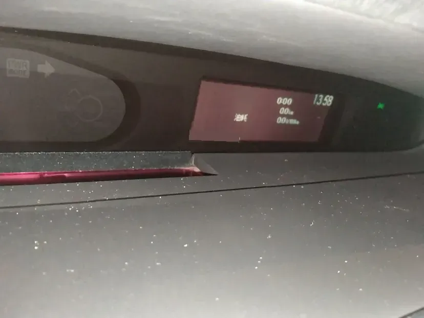 2012 Toyota Prius 1.8L 99HP L4 E-CVT Hybrid,autocango,china used car exporter,china ev exporter,chinese used car exporter,chinese used ev exporter