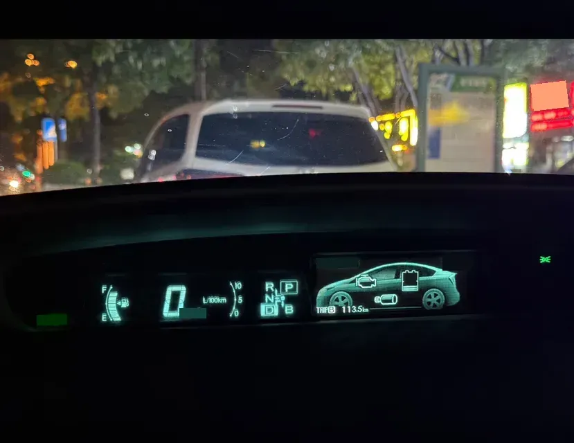 2012 Toyota Prius 1.8L 99HP L4 E-CVT Hybrid,autocango,china used car exporter,china ev exporter,chinese used car exporter,chinese used ev exporter