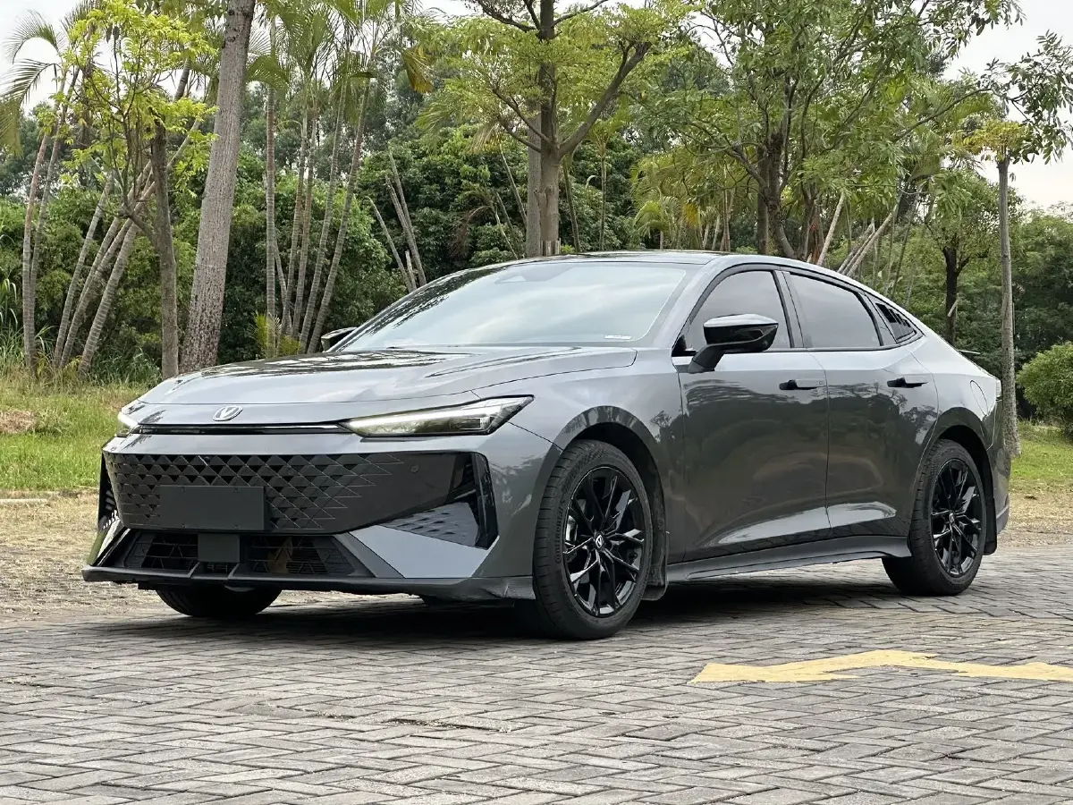 2024 ChangAn UNI-V 1.5T 188HP L4 7DCT