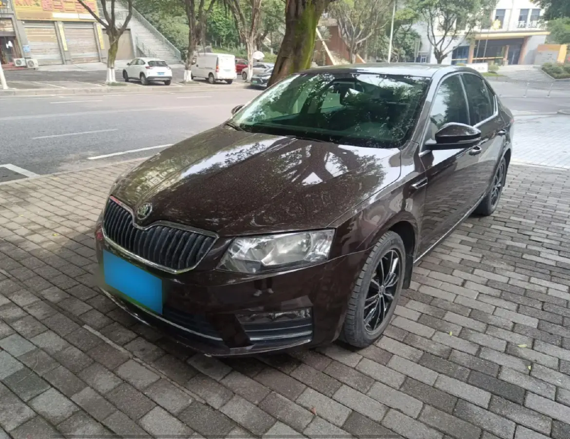 2017 Skoda Octavia 1.6L 110HP L4 6AT