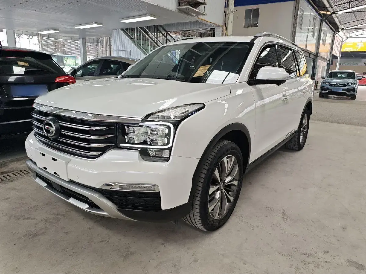 2017 GAC Trumpchi GS8 2.0T 201HP L4 6AT