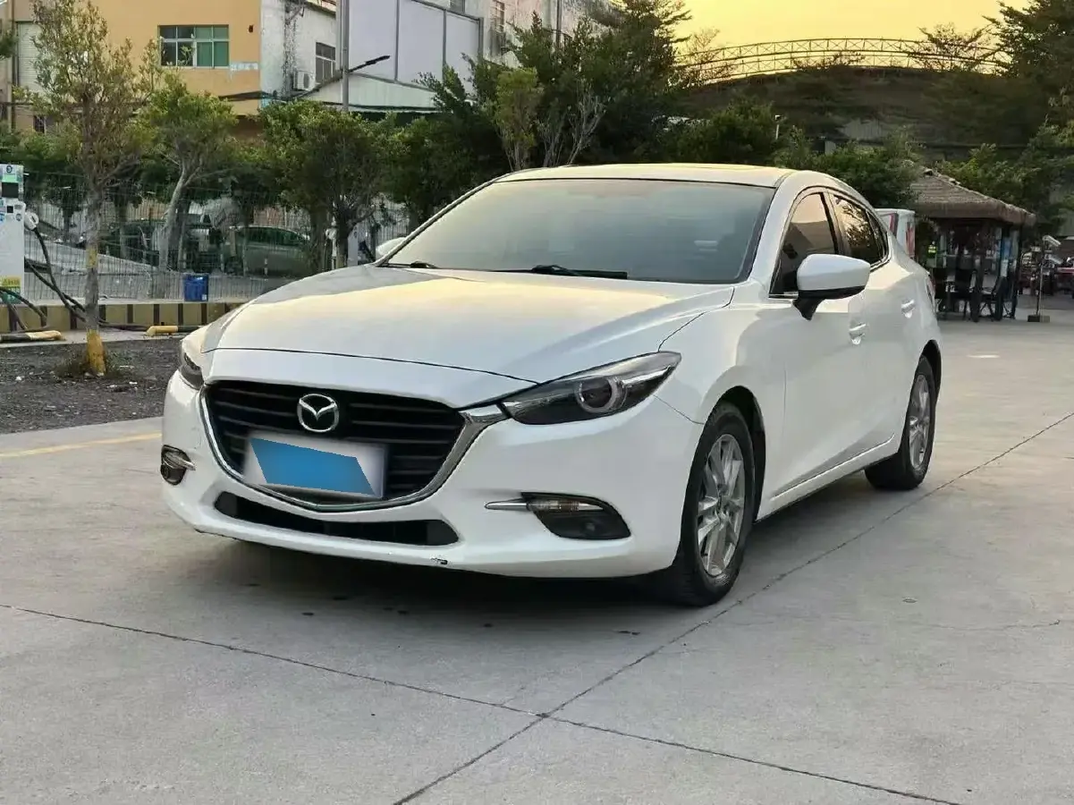 2017 Mazda 3 Axela 1.5L 117HP L4 6AT