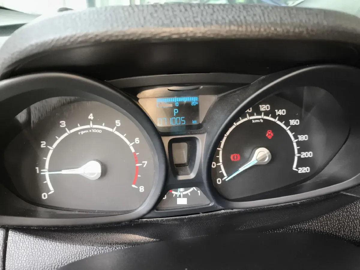 2013 Ford EcoSport 1.5L 110HP L4 6DCT,autocango,china used car exporter,china ev exporter,chinese used car exporter,chinese used ev exporter