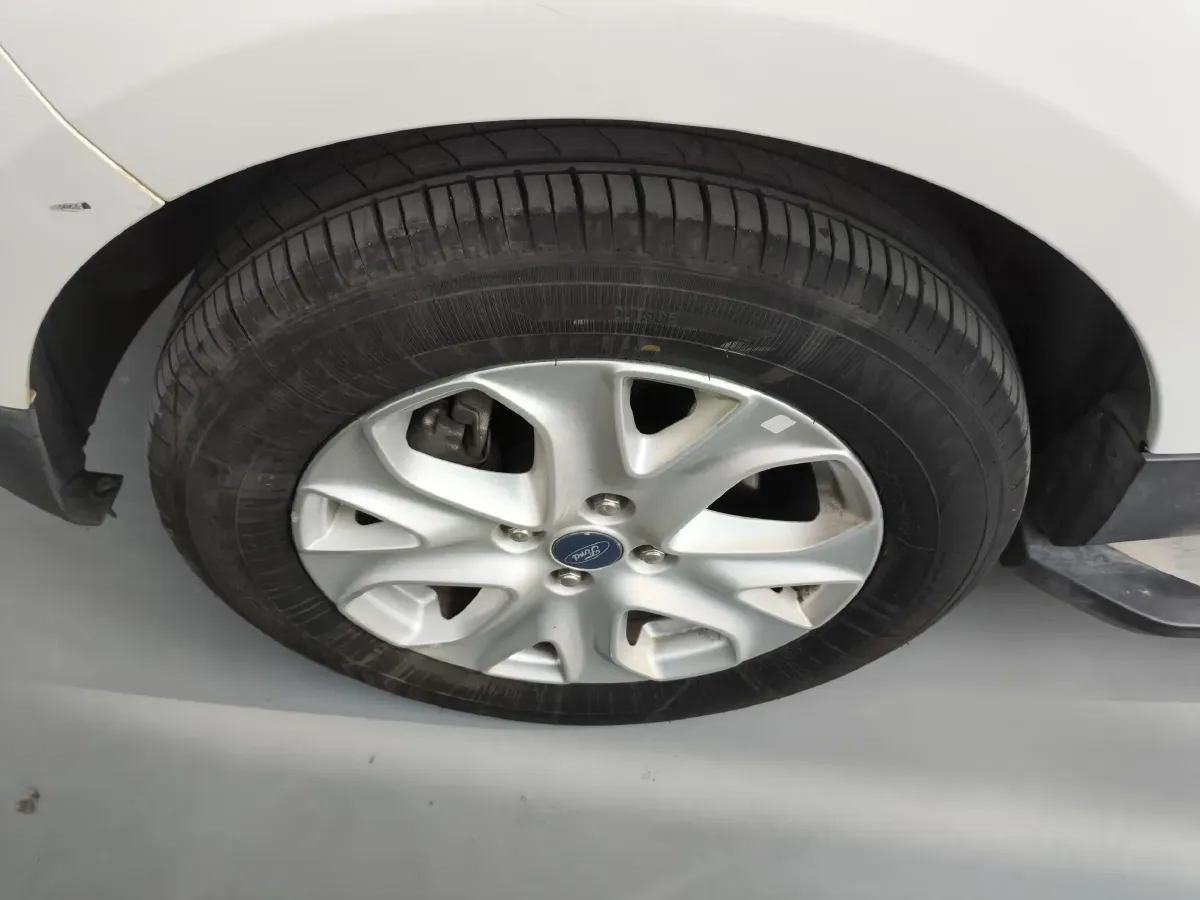 2013 Ford EcoSport 1.5L 110HP L4 6DCT,autocango,china used car exporter,china ev exporter,chinese used car exporter,chinese used ev exporter