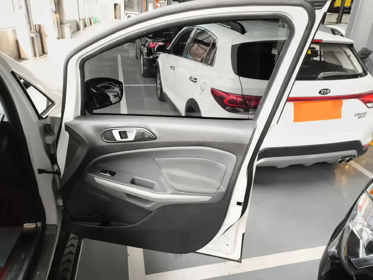 2013 Ford EcoSport 1.5L 110HP L4 6DCT,autocango,china used car exporter,china ev exporter,chinese used car exporter,chinese used ev exporter