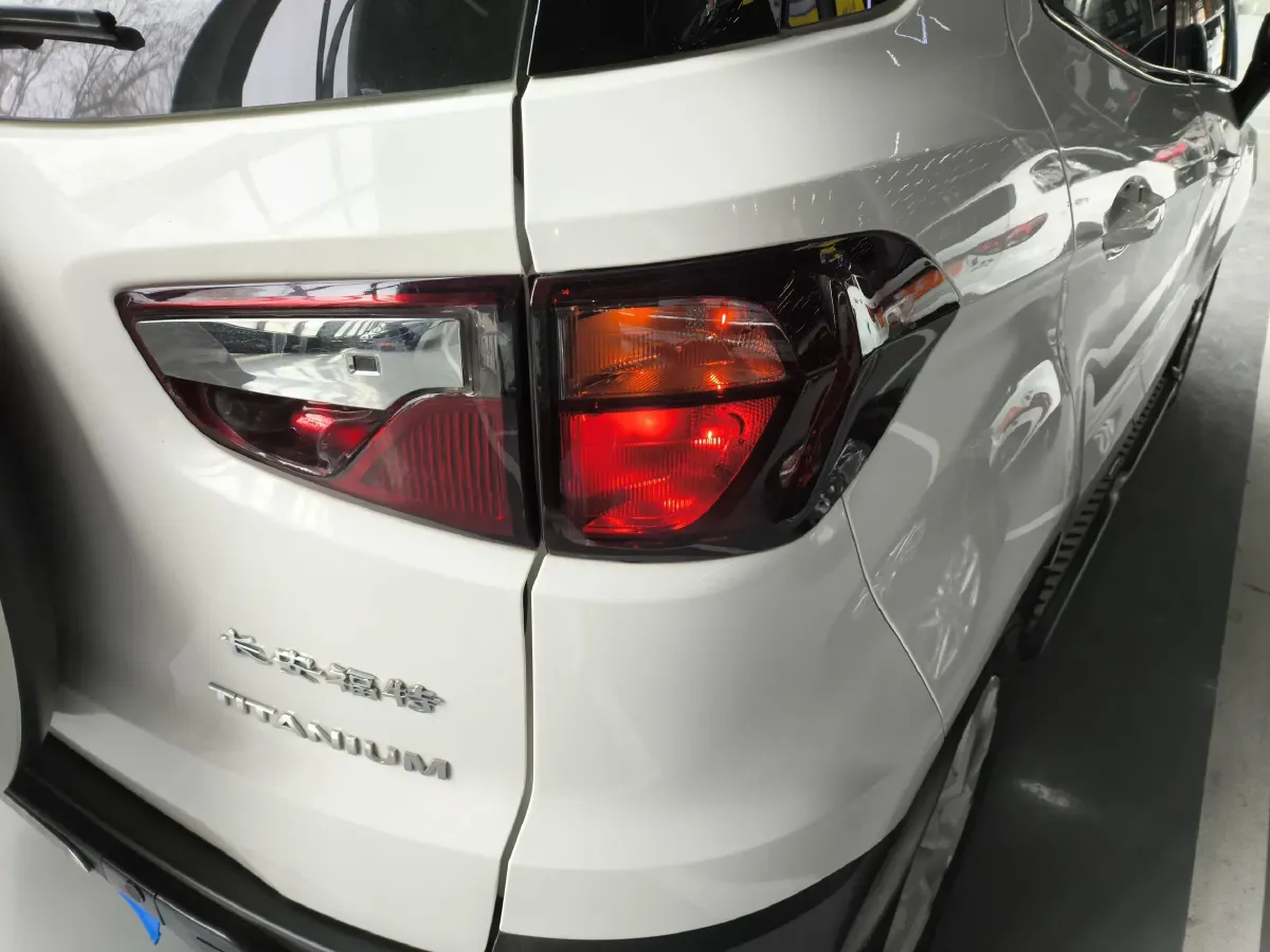 2013 Ford EcoSport 1.5L 110HP L4 6DCT,autocango,china used car exporter,china ev exporter,chinese used car exporter,chinese used ev exporter