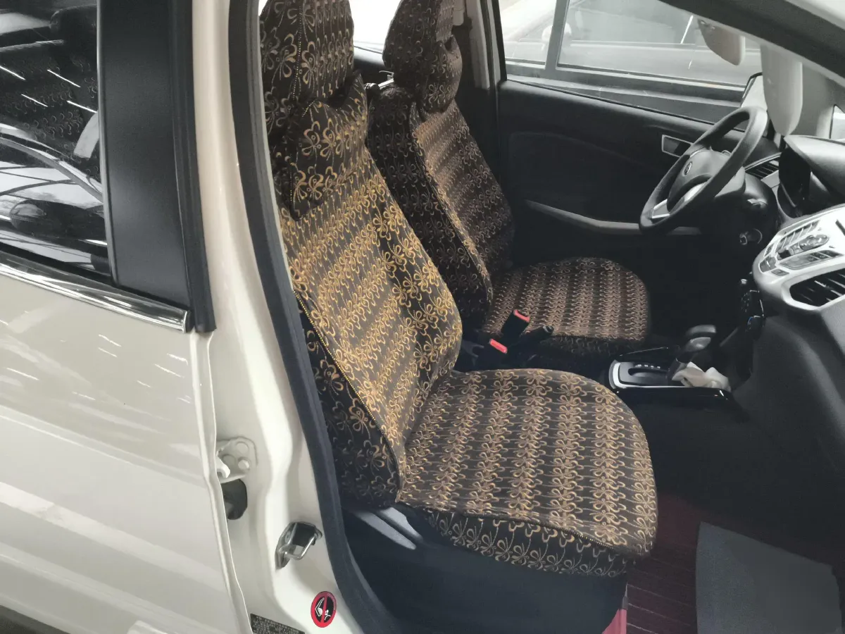 2013 Ford EcoSport 1.5L 110HP L4 6DCT,autocango,china used car exporter,china ev exporter,chinese used car exporter,chinese used ev exporter