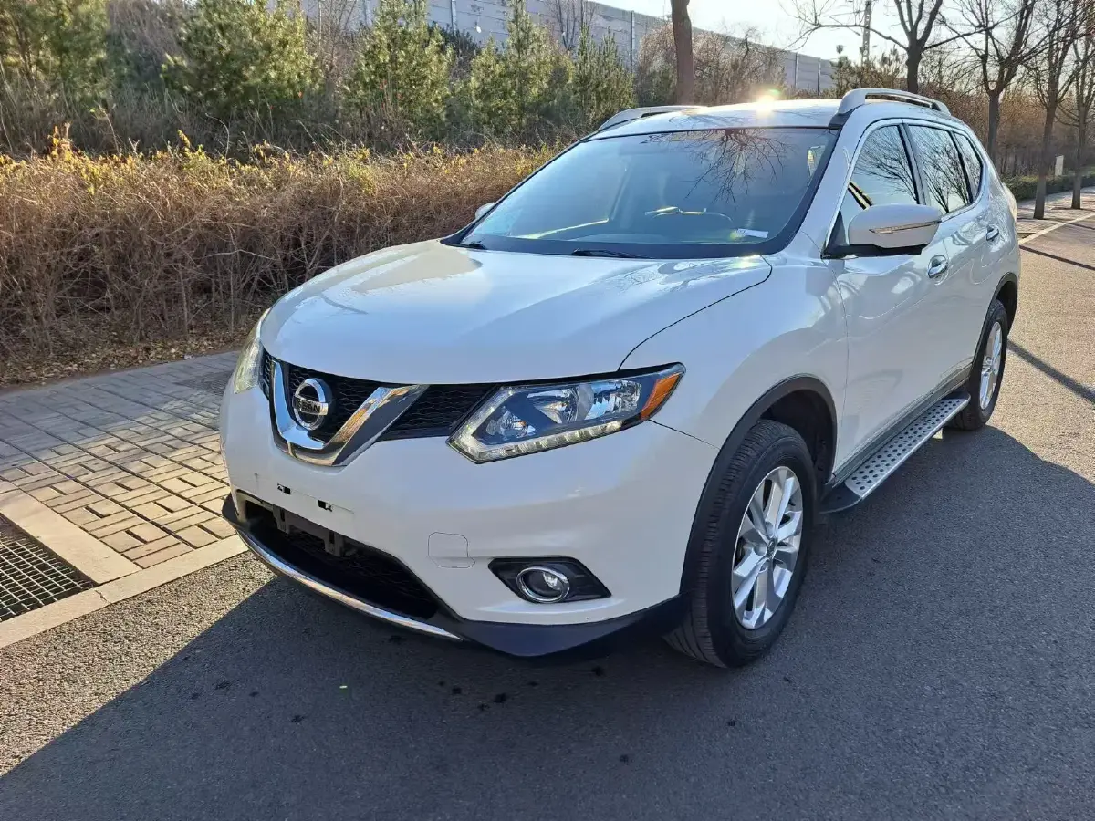 2015 Nissan X-Trail 2.0L 150HP L4 CVT