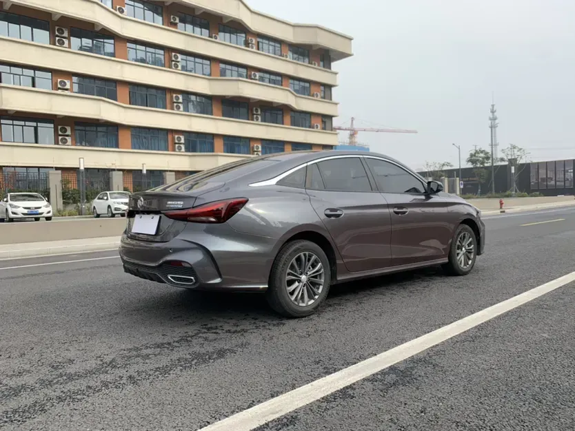 2025 MG 5 1.5L 129HP L4 CVT,autocango,china used car exporter,china ev exporter,chinese used car exporter,chinese used ev exporter