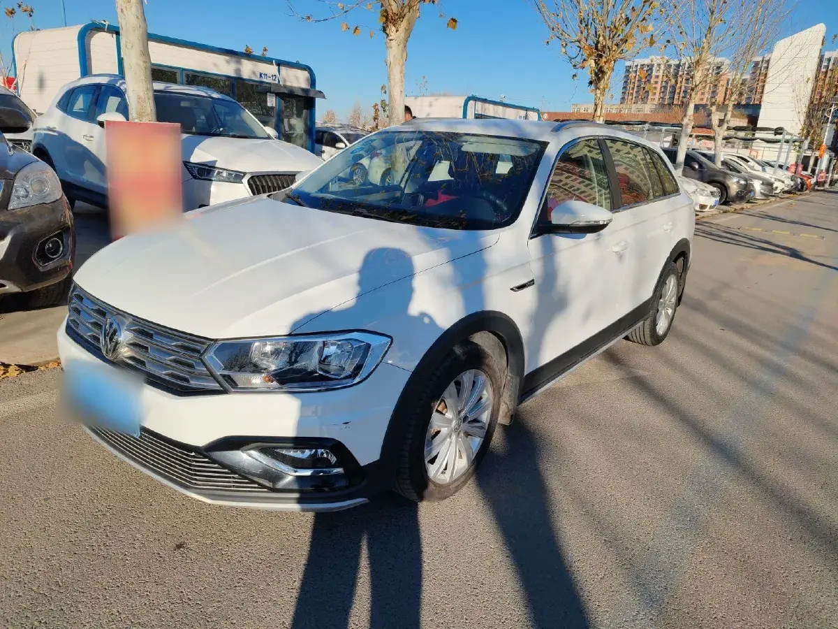 2018 Volkswagen C-Trek 1.5L 110HP L4 6AT