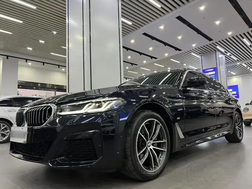 2022 BMW 5 Series 2.0T 184HP L4 8AT
