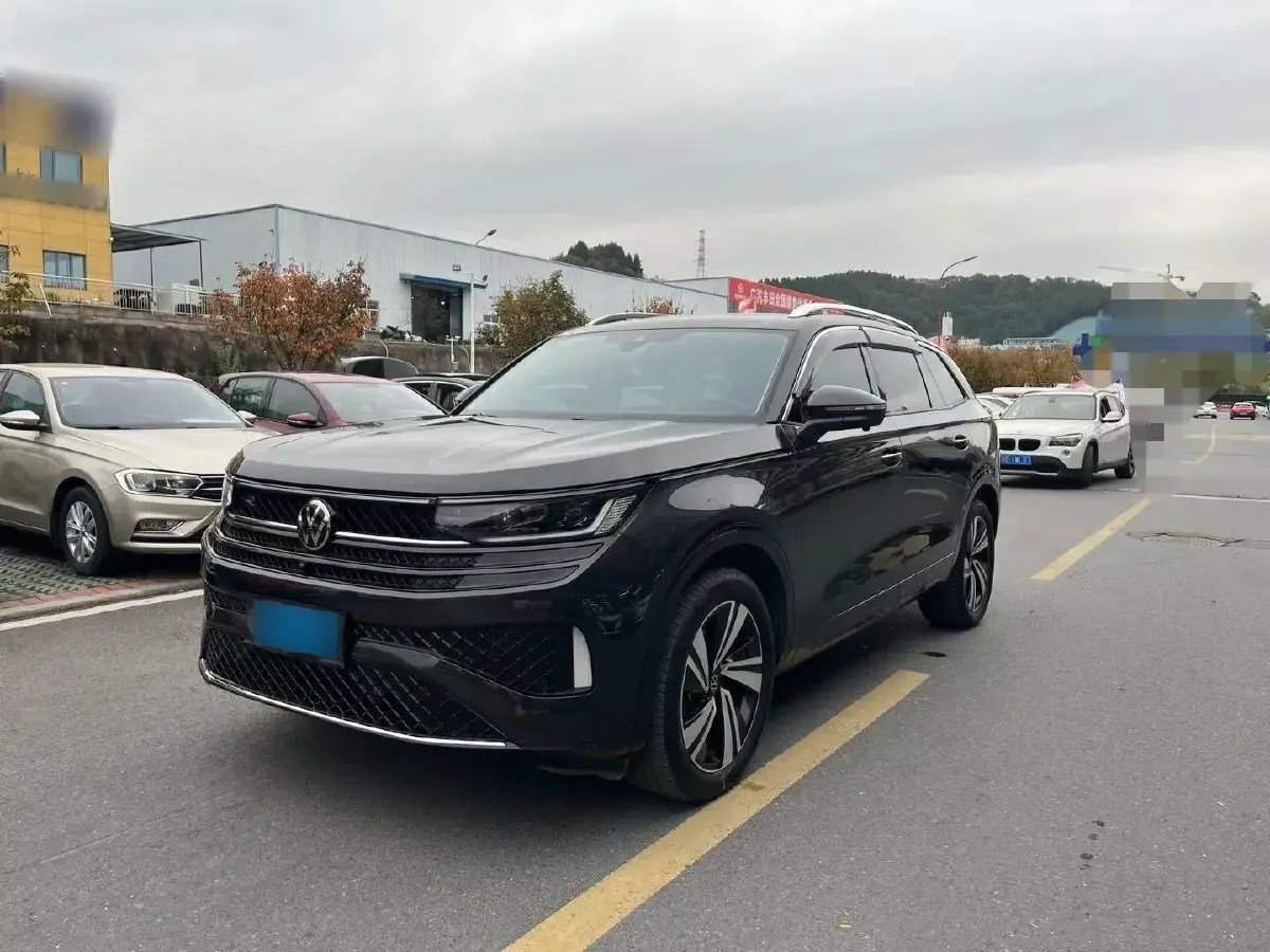 2023 Volkswagen Tavendor 2.0T 220HP L4 7DCT