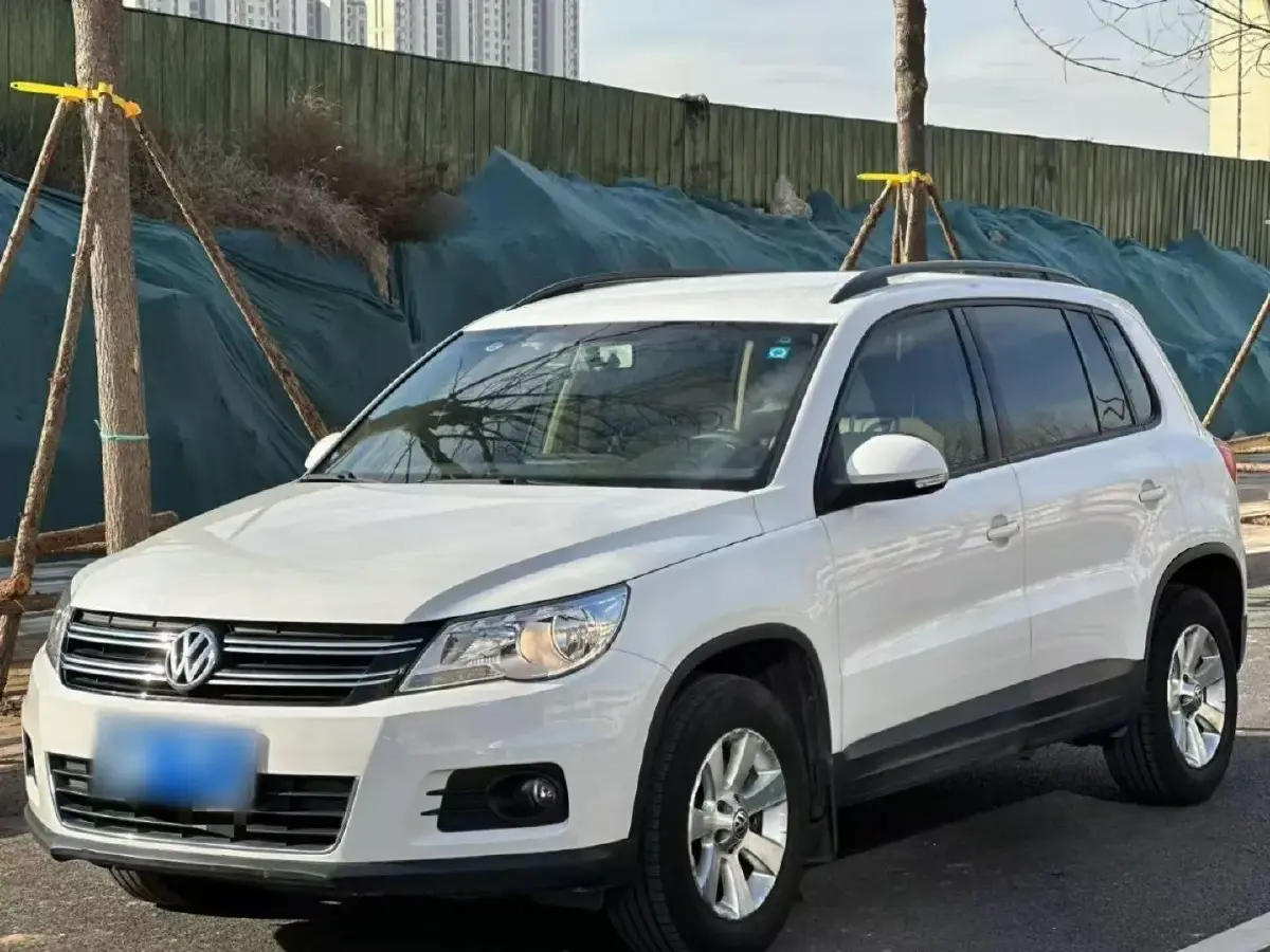 2012 Volkswagen Tiguan 1.8T 160HP L4 6AT