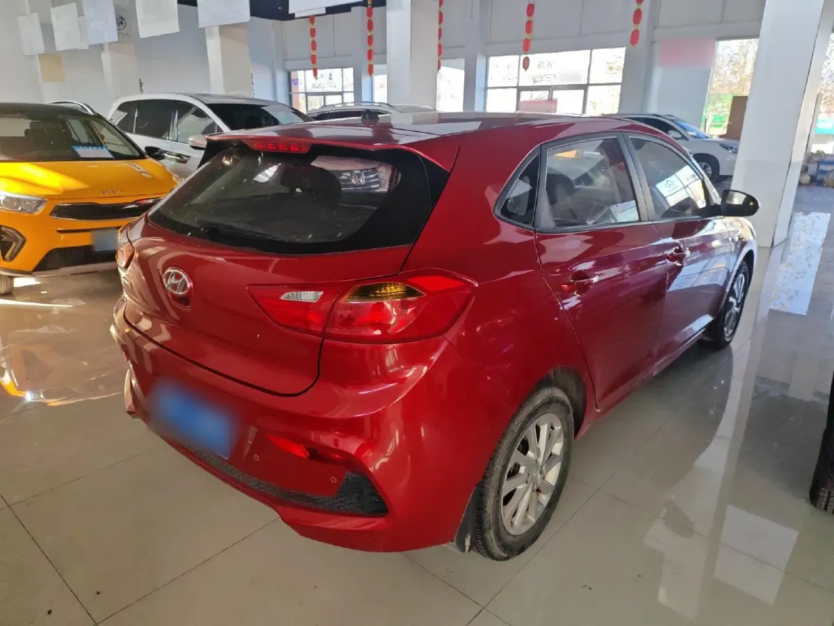 2017 Hyundai Verna RV 1.4L 100HP L4 6MT,autocango,china used car exporter,china ev exporter,chinese used car exporter,chinese used ev exporter