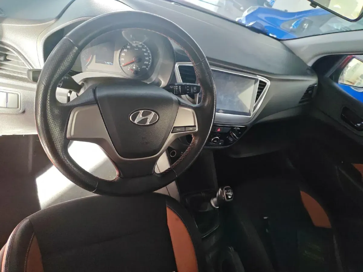 2017 Hyundai Verna RV 1.4L 100HP L4 6MT,autocango,china used car exporter,china ev exporter,chinese used car exporter,chinese used ev exporter