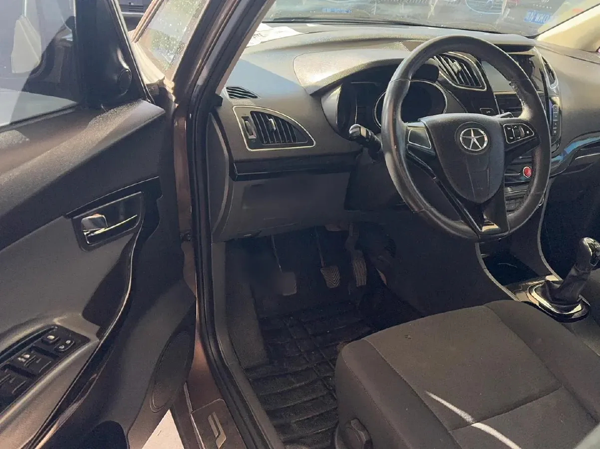 2013 JAC Refine M2 1.5L 113HP L4 5MT,autocango,china used car exporter,china ev exporter,chinese used car exporter,chinese used ev exporter