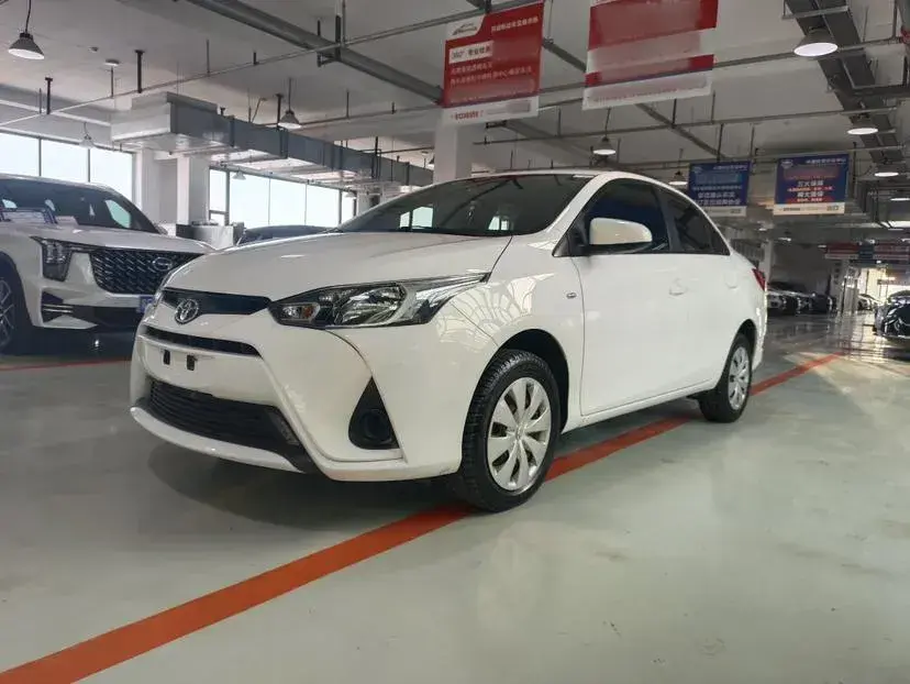 2017 Toyota Yaris L 1.5L 107HP L4 CVT