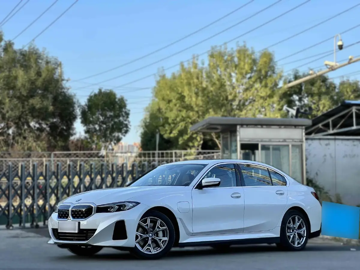 2022 BMW i3 BEV 70KWH