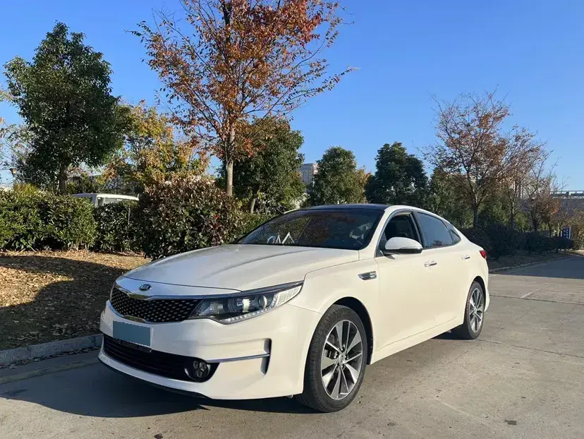 2016 Kia K5 2.0L 161HP L4 6AT