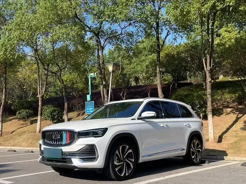 2023 Geely Monjaro 2.0T 238HP L4 8AT