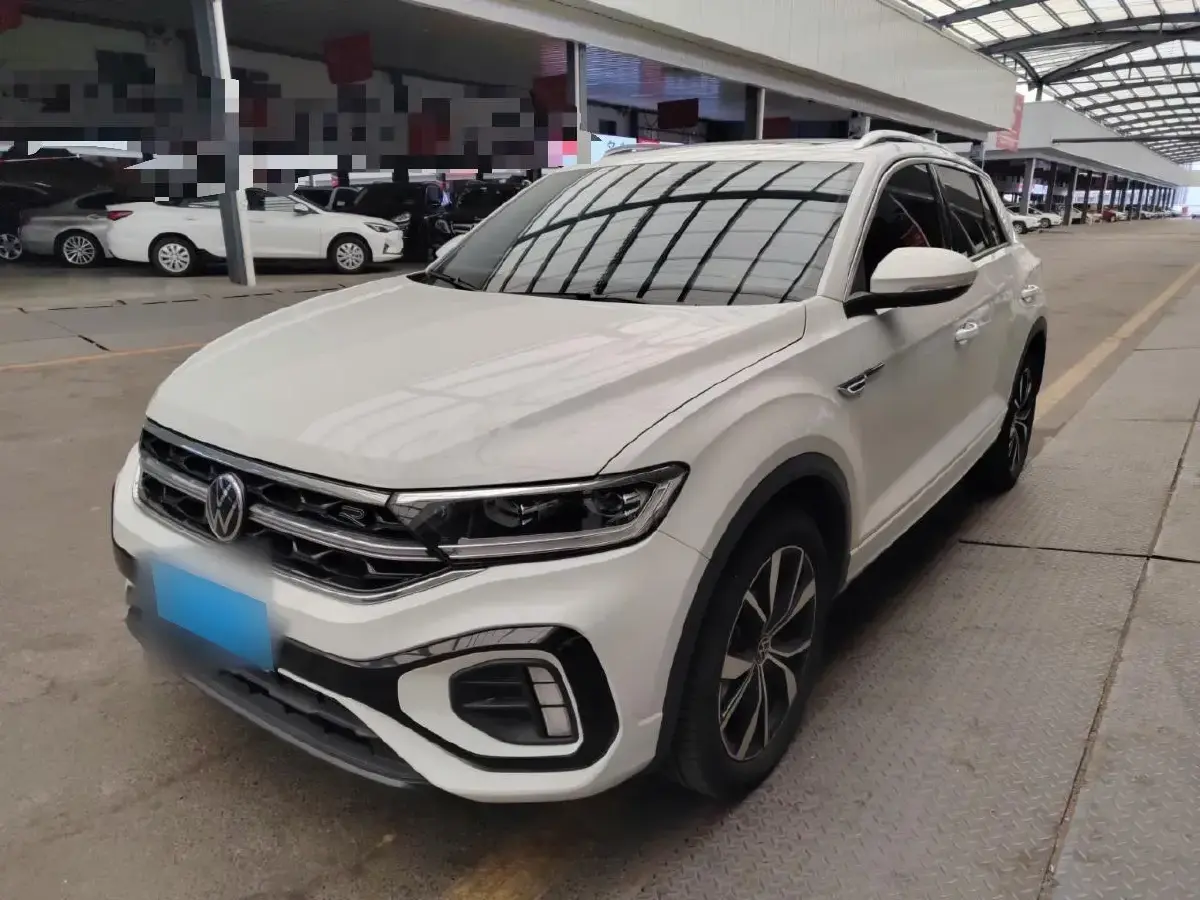 2023 Volkswagen T-Roc 1.5T 160HP L4 7DCT