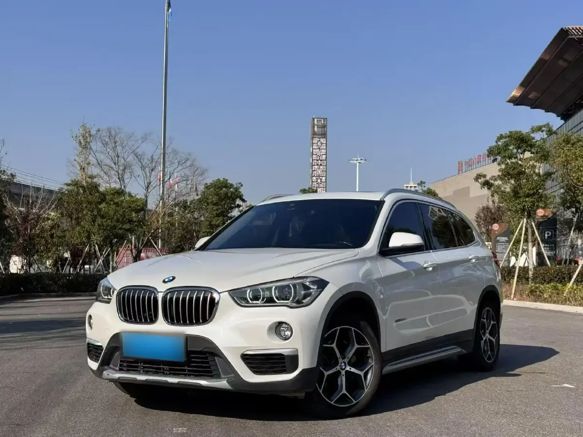 2018 BMW X1 2.0T 192HP L4 8AT