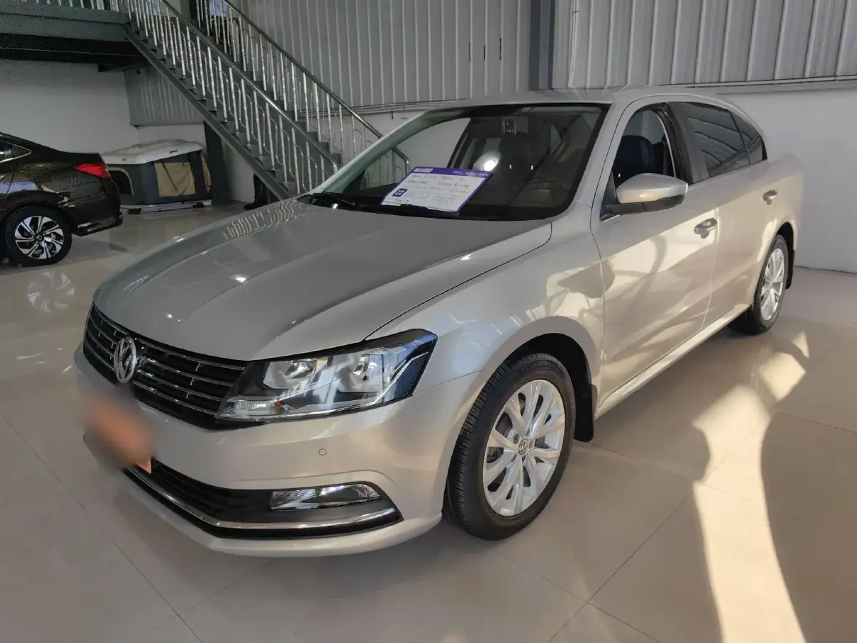 2015 Volkswagen Lavida 1.6L 110HP L4 6AT