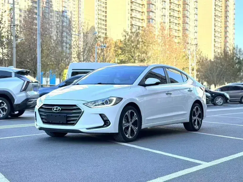 2019 Hyundai Elantra 1.4T 130HP L4 7DCT
