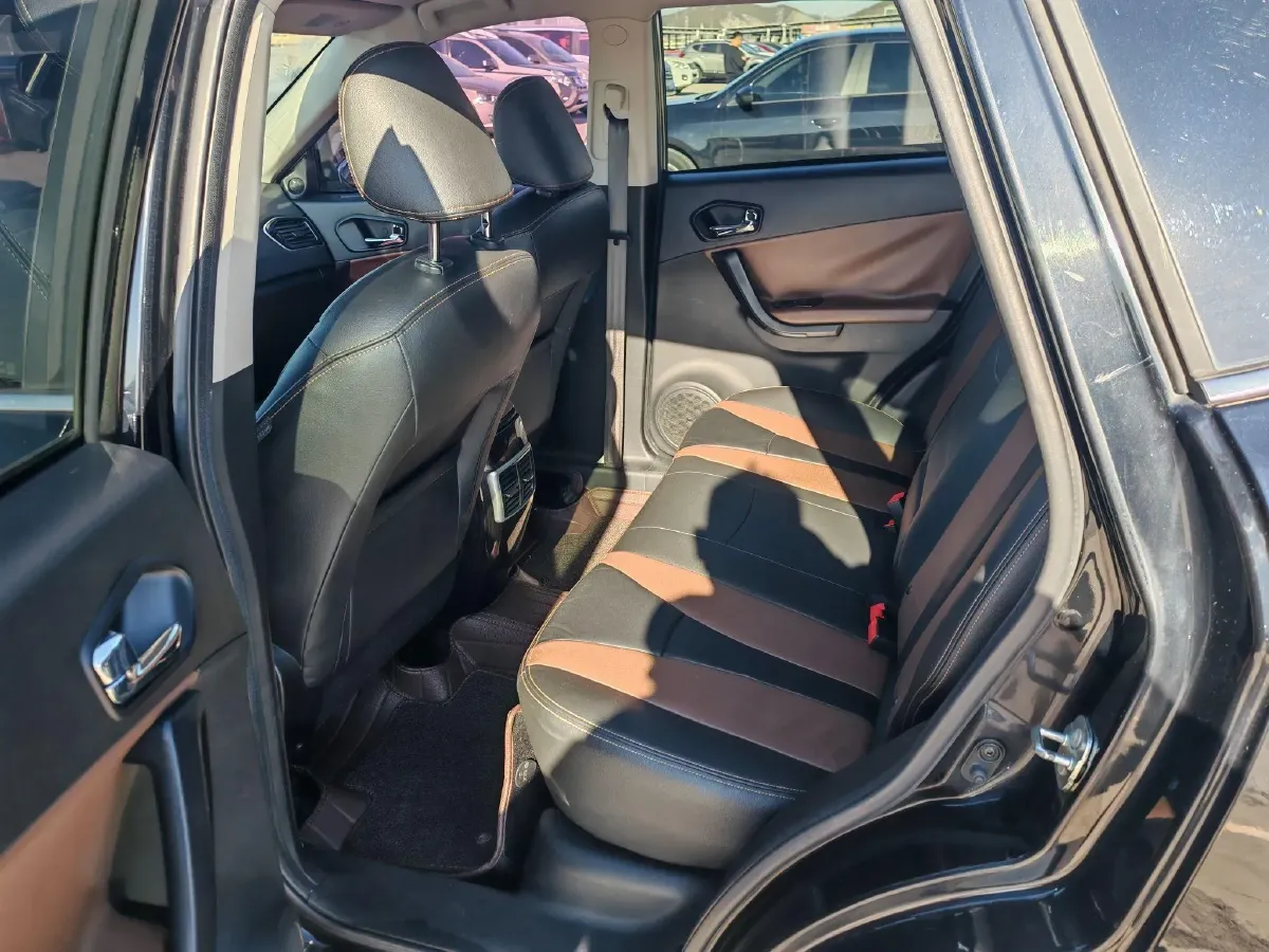 2015 GAC Trumpchi GS5 Super 2.0L 147HP L4 5AT,autocango,china used car exporter,china ev exporter,chinese used car exporter,chinese used ev exporter