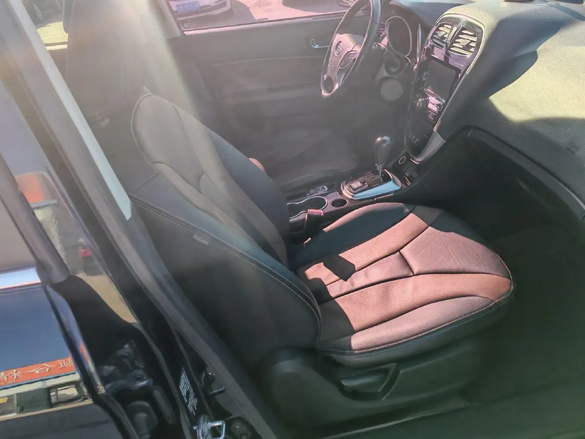 2015 GAC Trumpchi GS5 Super 2.0L 147HP L4 5AT,autocango,china used car exporter,china ev exporter,chinese used car exporter,chinese used ev exporter