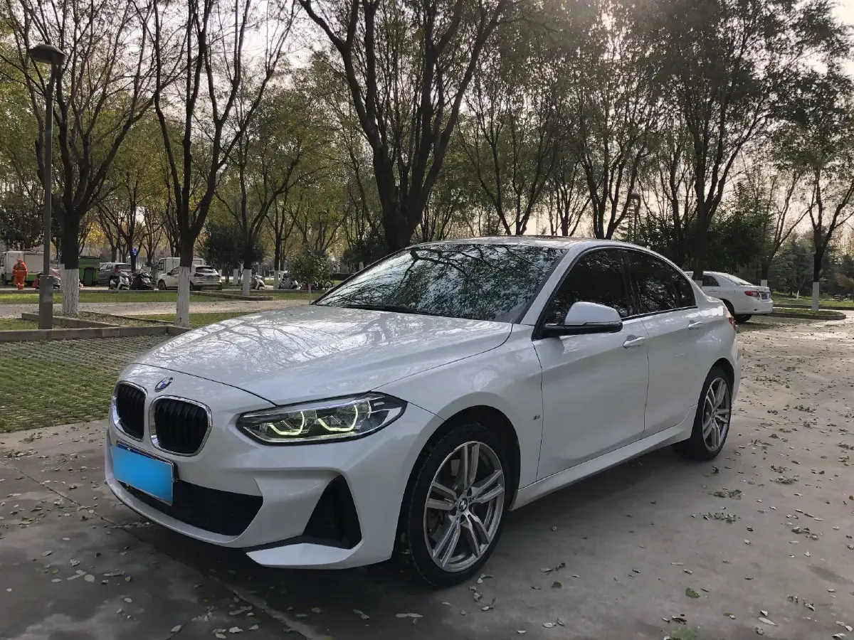 2019 BMW 1 Series 2.0T 192HP L4 8AT