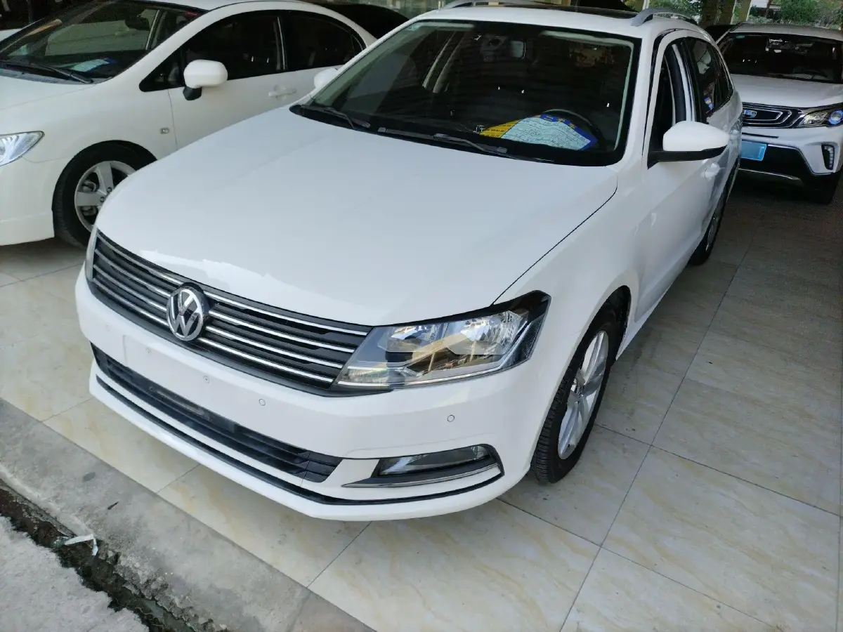 2015 Volkswagen Gran Lavida 1.4T 131HP L4 7DCT