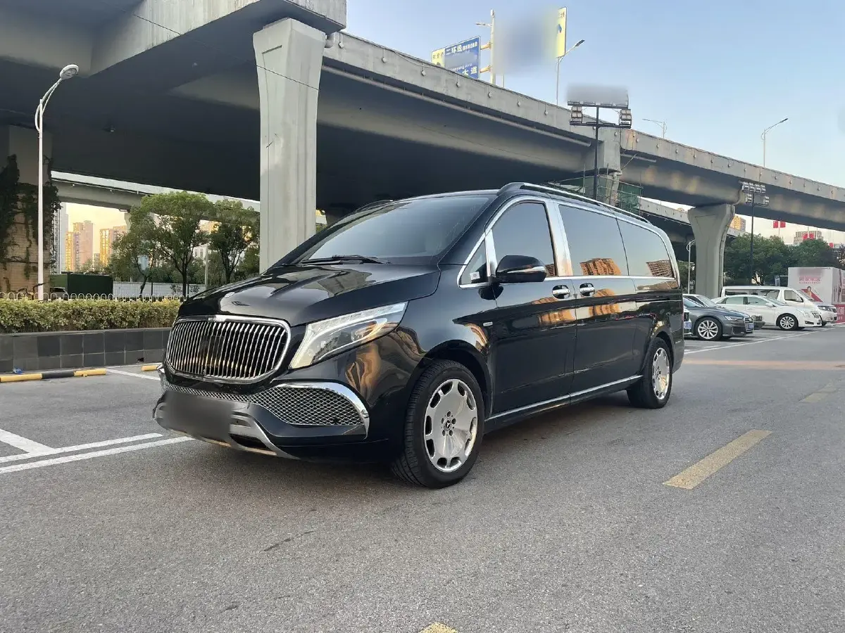 2021 Mercedes-Benz V Class 2.0T 211HP L4 9AT