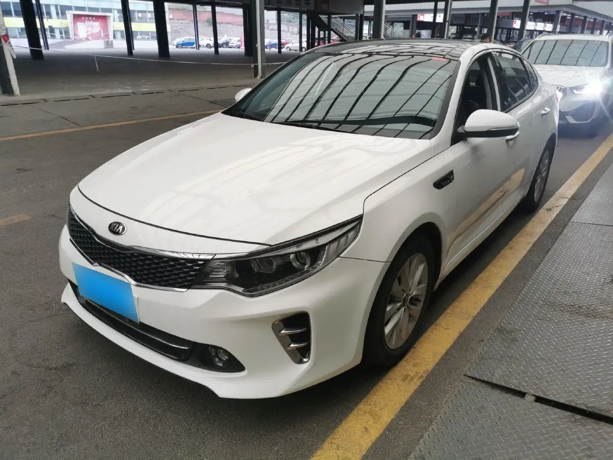 2016 Kia K5 1.6T 180HP L4 7DCT