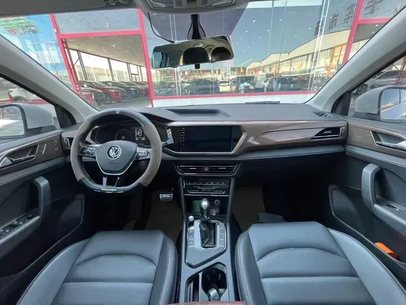 2021 Volkswagen Tharu 1.4T 150HP L4 7DCT,autocango,china used car exporter,china ev exporter,chinese used car exporter,chinese used ev exporter