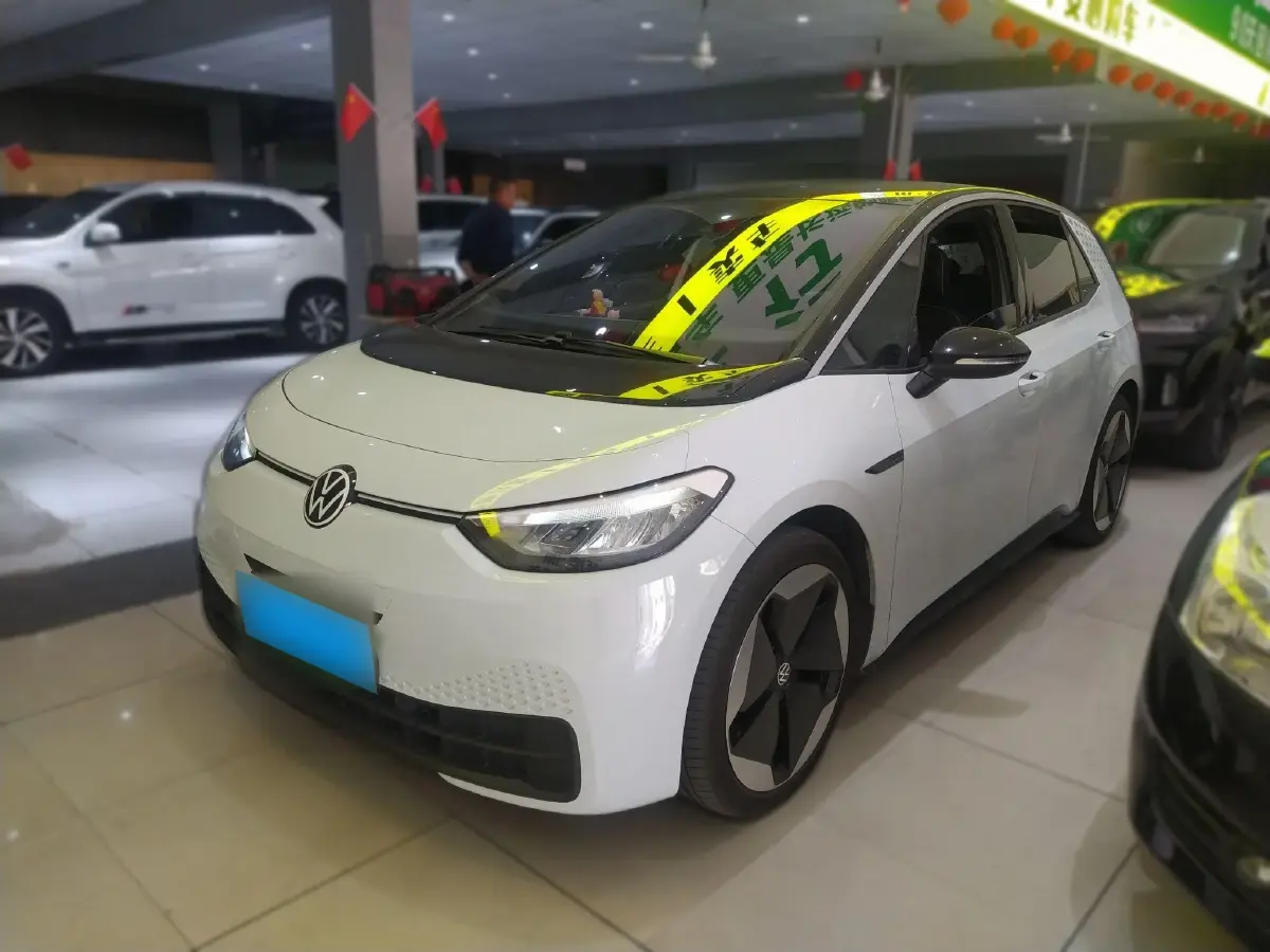 2023 Volkswagen ID.3 BEV 52.8KWH