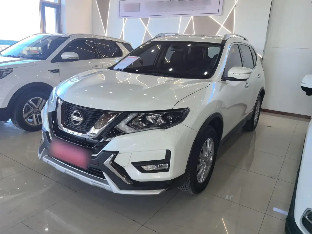 2017 Nissan X-Trail 2.0L 150HP L4 CVT