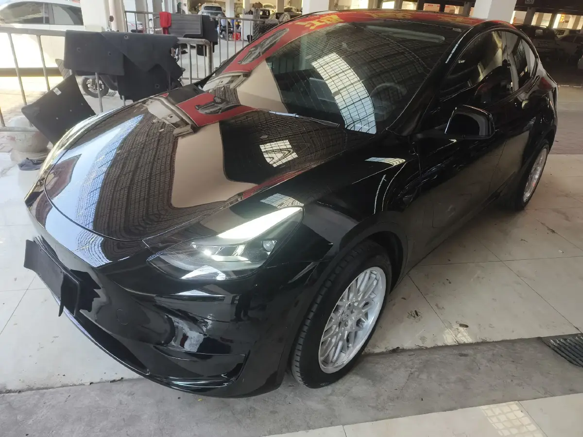 2023 Tesla Model Y BEV 60KWH